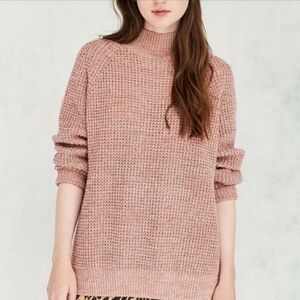 BDG Urban Outfitters Mock Neck Waffle Knit Sweater in Size Medium